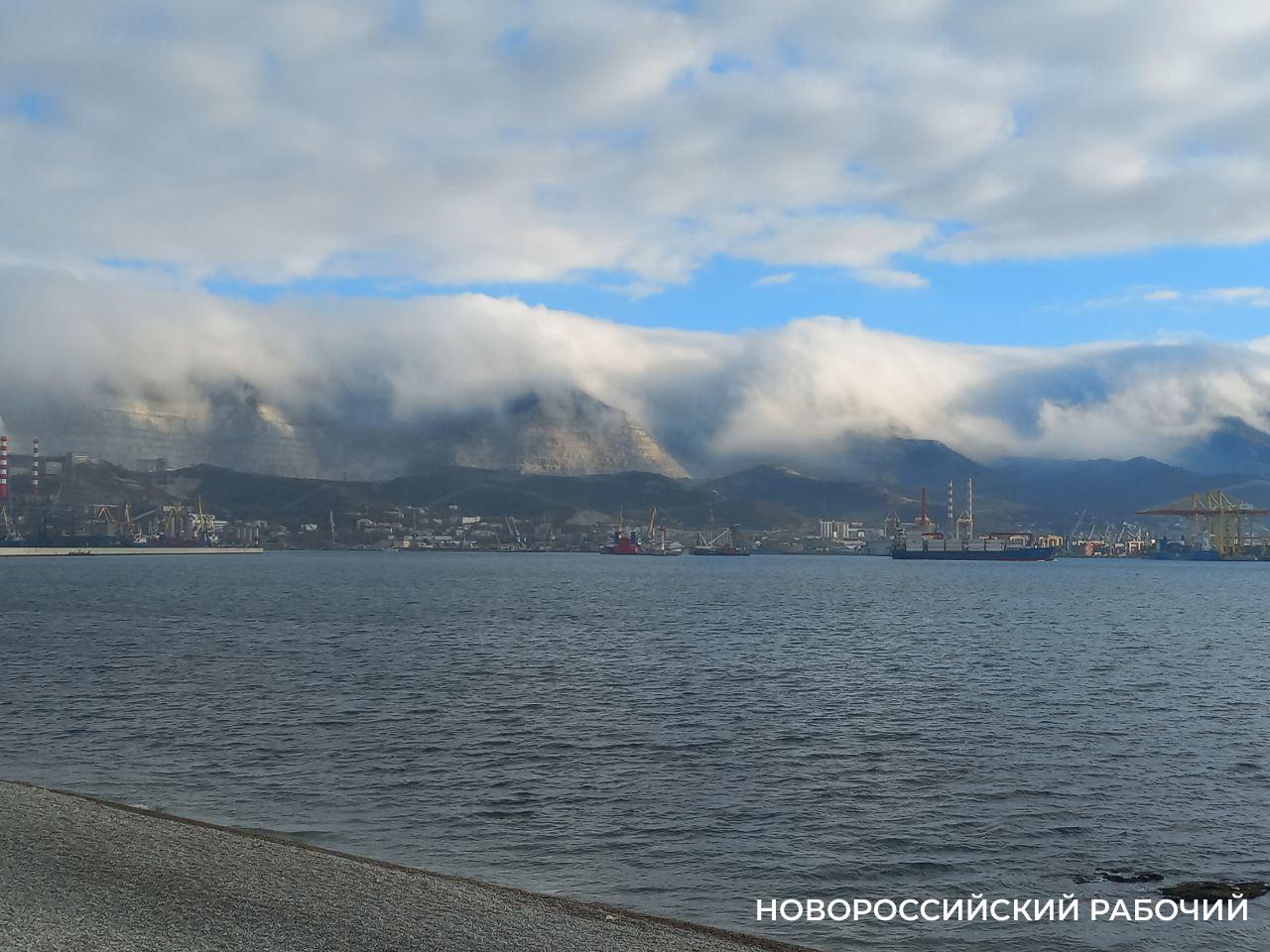 Член Союза писателей России, поэт Сергей Тимшин написал стихотворение  про атаку дронов на Новороссийск