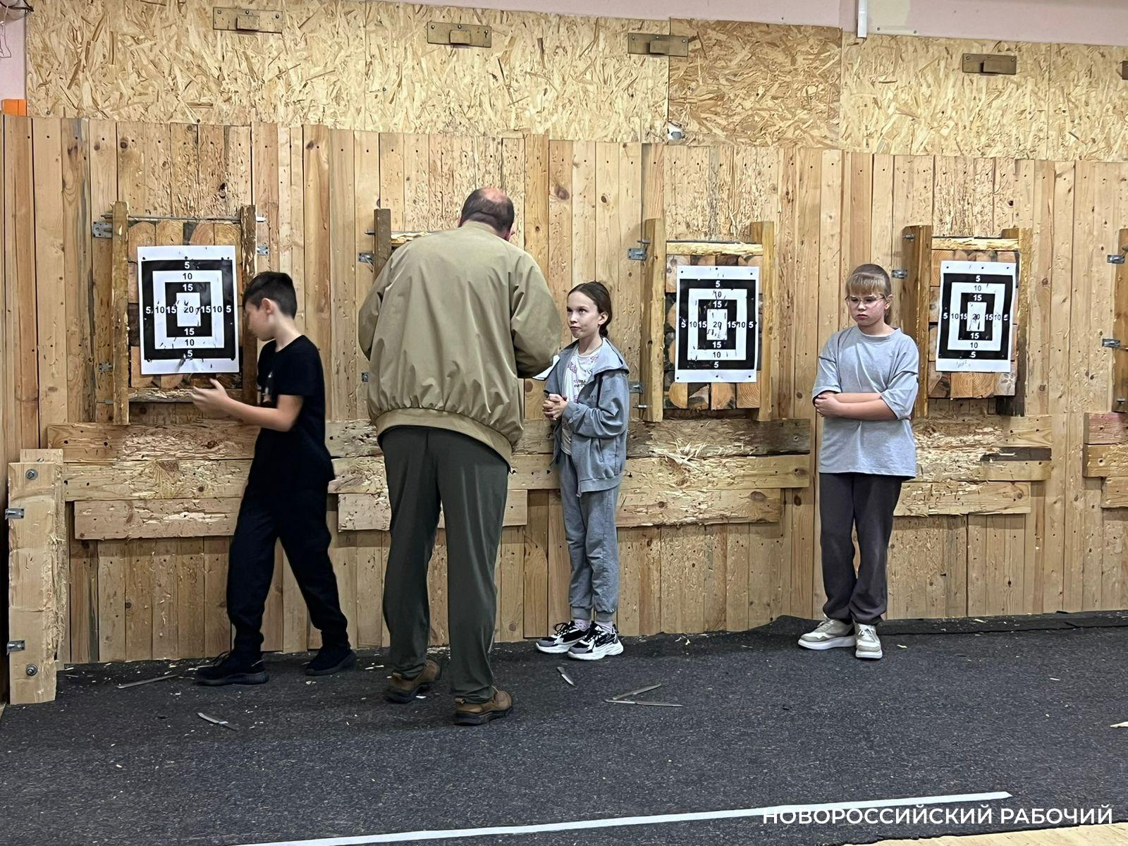 Метание ножей, стрельба, рукопашка – где в Новороссийске заняться военно-прикладными видами спорта