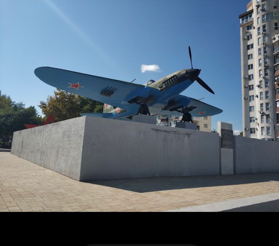 В Новороссийске на памятнике «Самолет» укажут имена членов экипажа