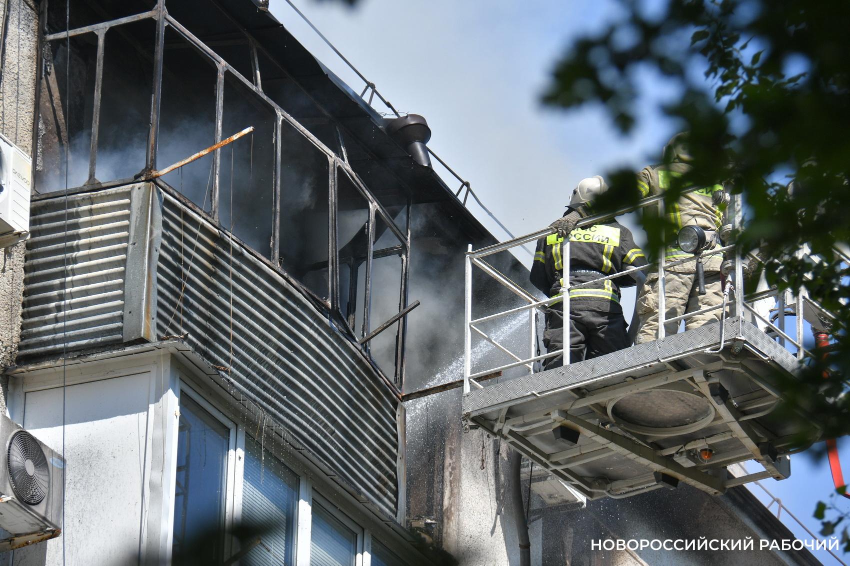 В Новороссийске эксперты обследовали дом, в котором полыхал пожар