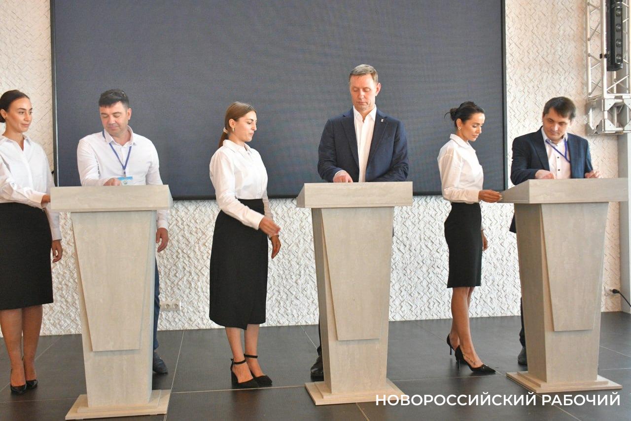 Лакомства для животных, подставки для елей. Что еще будут делать в Новороссийске?