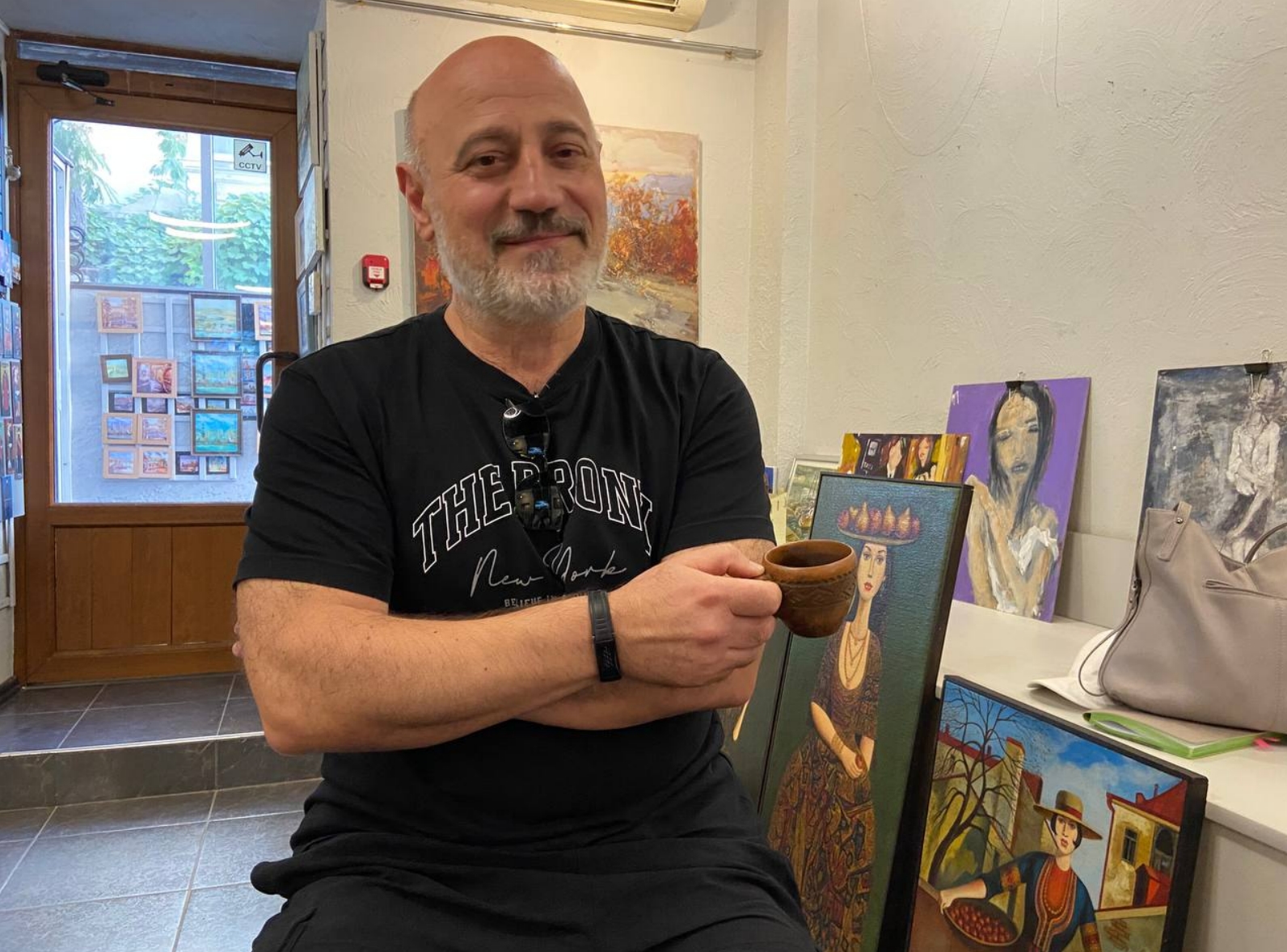 Художник, чью картину купил Рокфеллер, приехал в Новороссийск