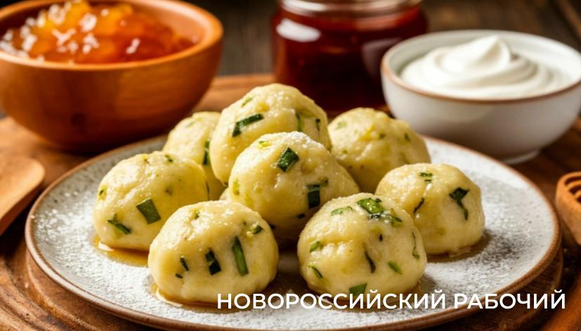 Ленивые вареники с кабачком и бананом