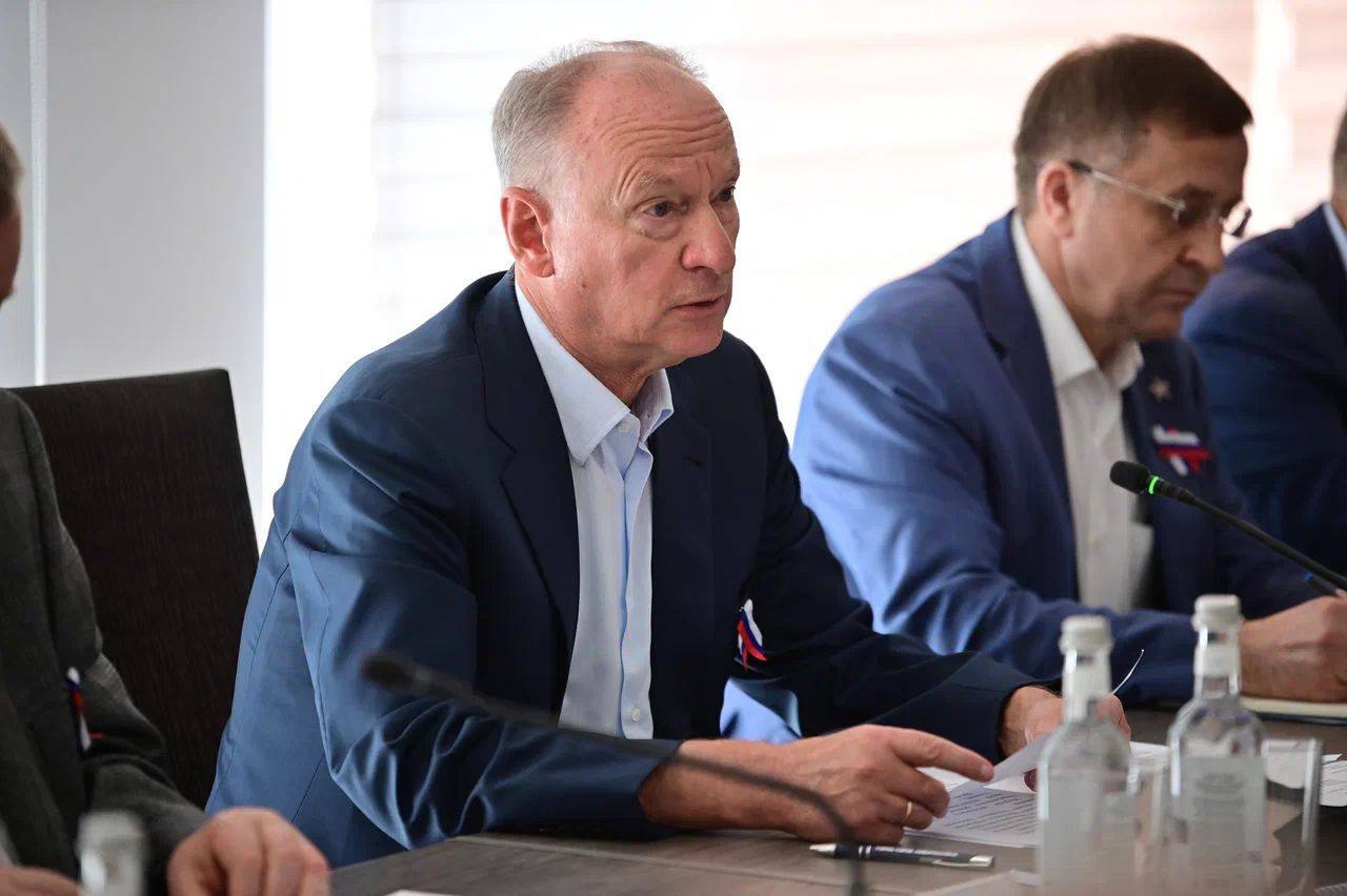 Николай Патрушев провел рабочую встречу с Вениамином Кондратьевым в Новороссийске