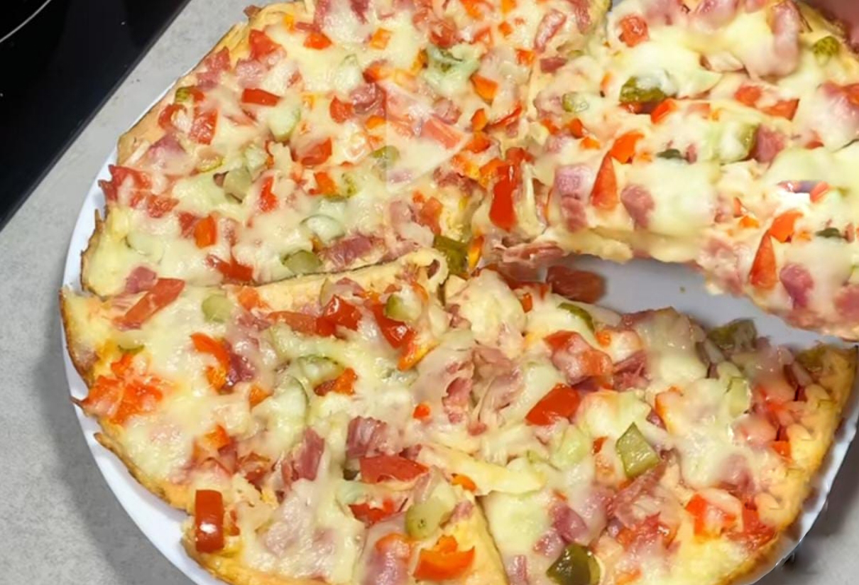Пицца из лаваша за 15 минут на сковороде: быстро, вкусно и без лишних трат