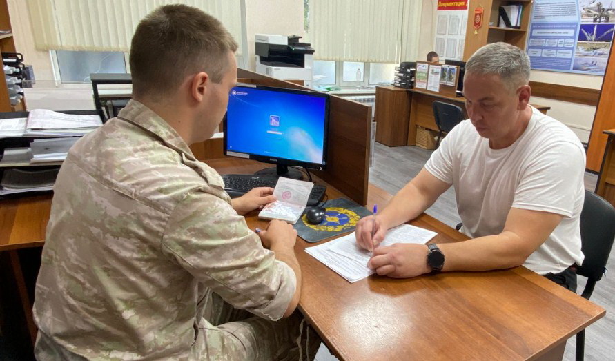 «Сидеть на диване непростительно» — так говорят те, кто подписывает контракт в Новороссийске