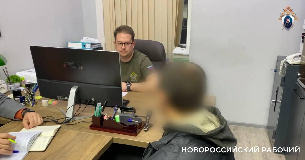 В Новороссийске на 9,5 лет пойдет в колонию мужчина, убивший топором соседа