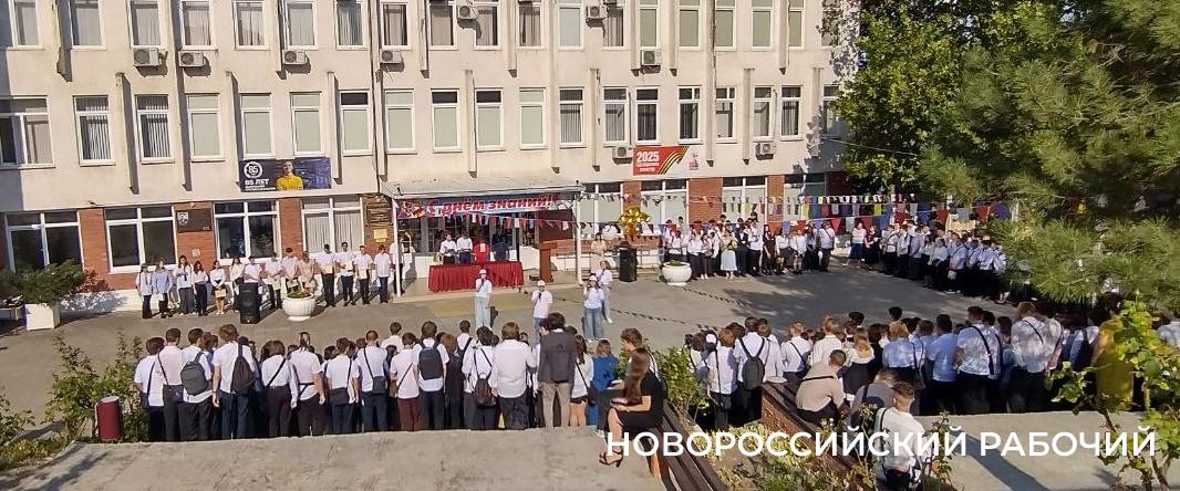 4 человека на место! В колледжах Новороссийска за парты сели вчерашние школьники