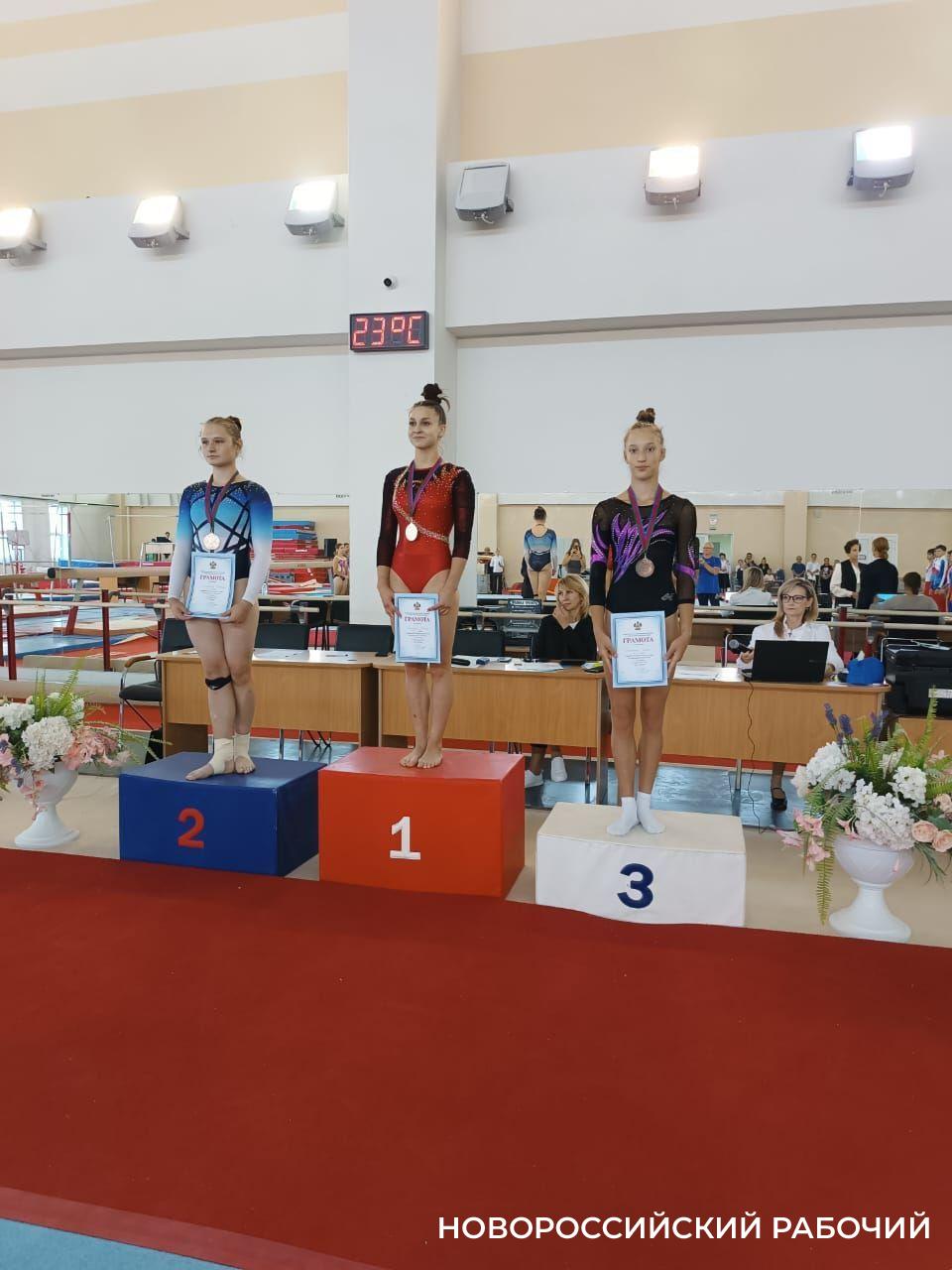 Гимнастки из Новороссийска вернулись с победой с первенства Краснодарского края
