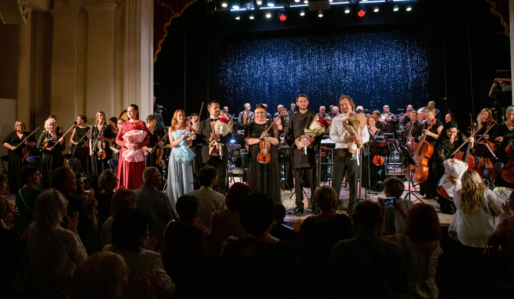 В Новороссийске большим гала-концертом завершился IV фестиваль «Новороссийские куранты»