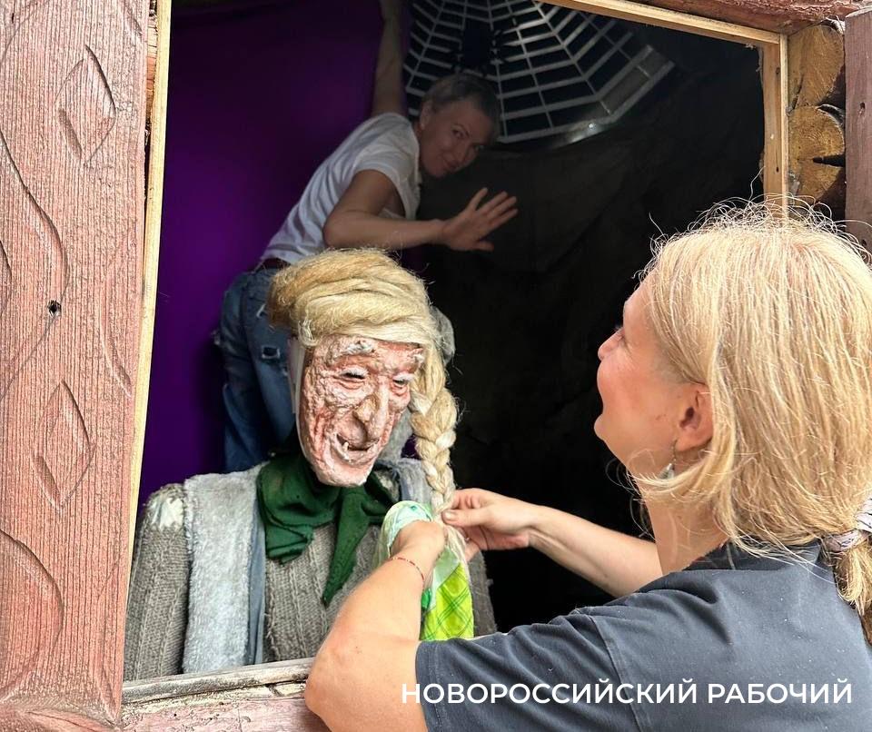 Новороссийцев просят поделиться старой посудой для мозаичных полотен