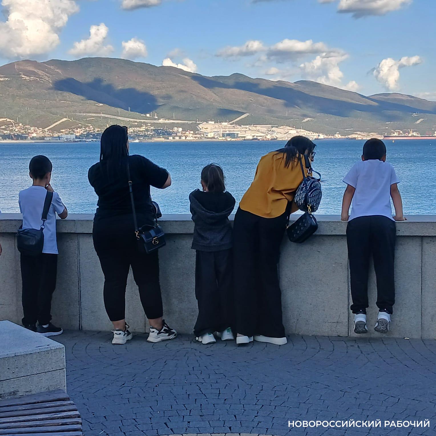 На море ожидают 3 миллиона «осенних» туристов. Они приедут и в Новороссийск