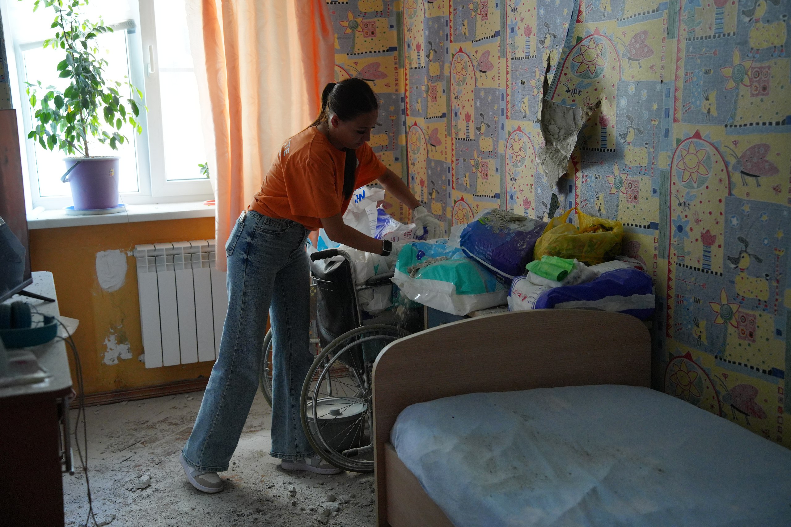 Волонтеры Добро.Центра Новороссийска помогают тем, кто нуждается в помощи