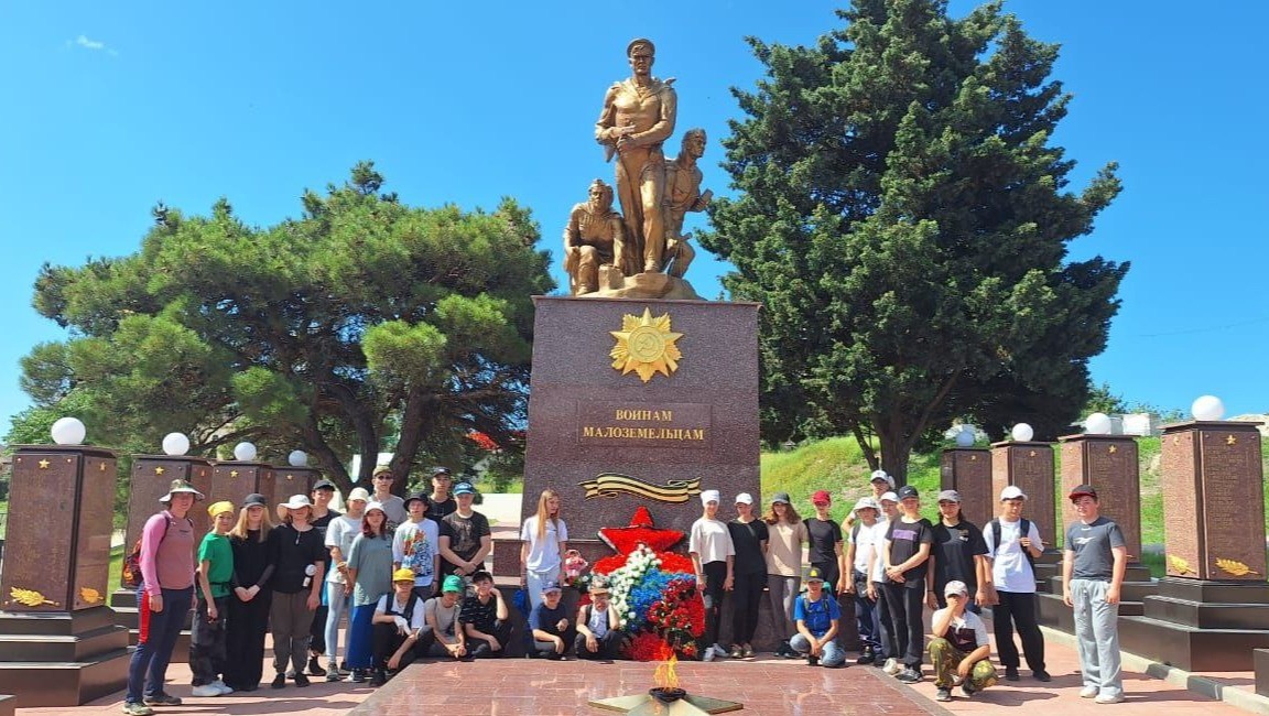 27 сентября – Всемирный  день туризма! В Новороссийске школьники ходят в «походы для ума и сердца»