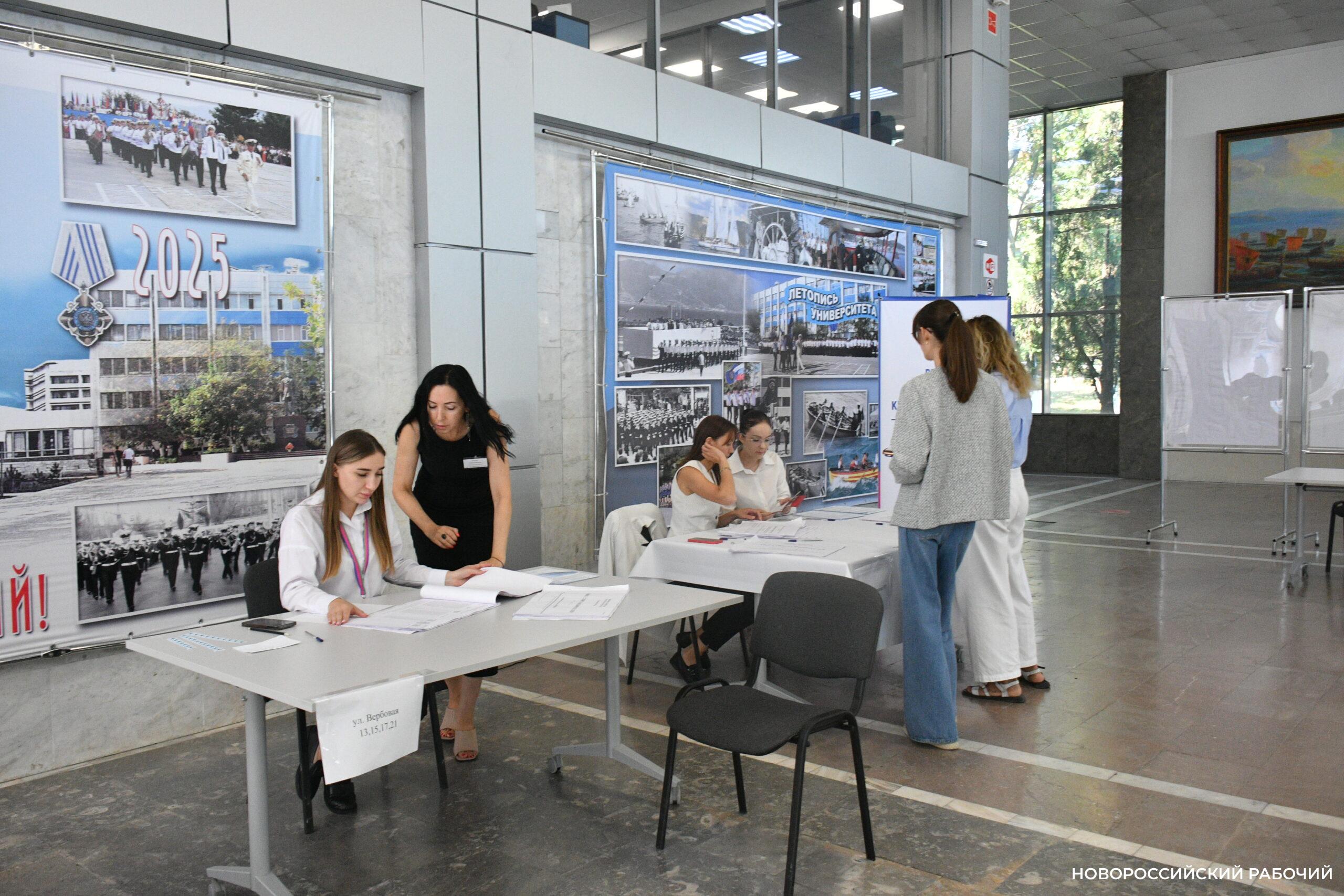 На избирательные участки новороссийцы приходят с самого утра