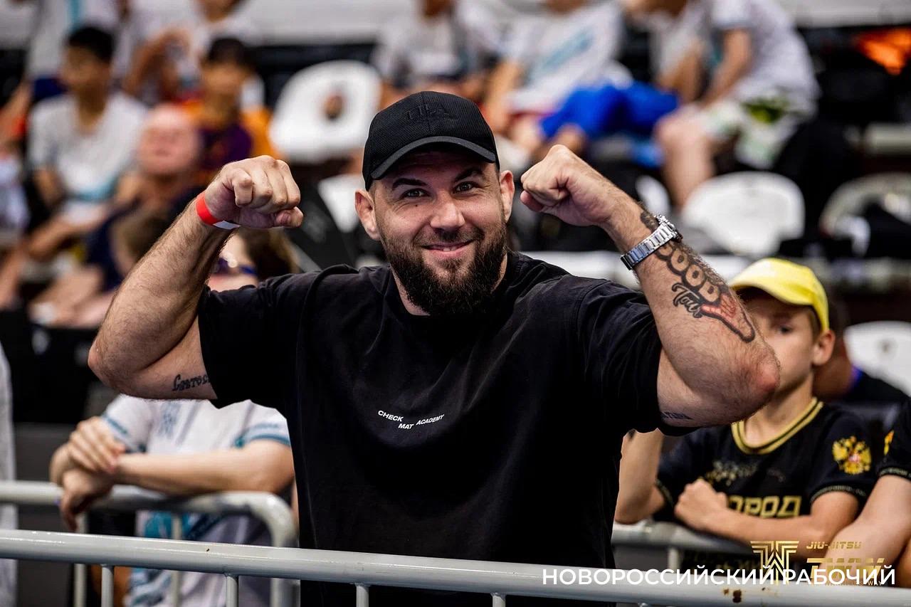 Боец и тренер из Новороссийска Александр Дорошев: «Наших ребят называю «достигаторы»