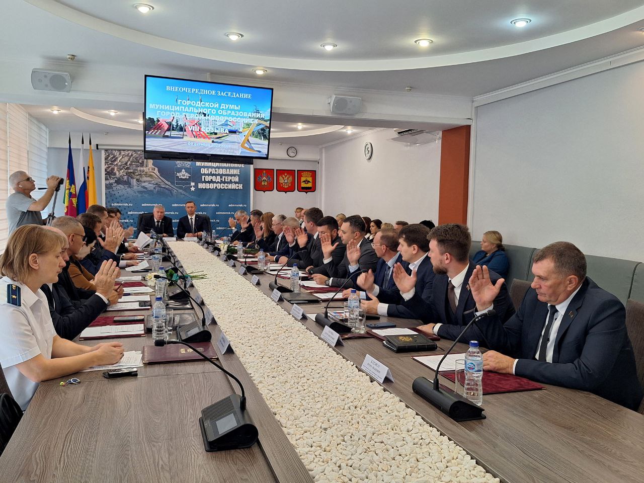 В Новороссийске глава города пообещал увеличить фонд каждого депутата на полмиллиона рублей