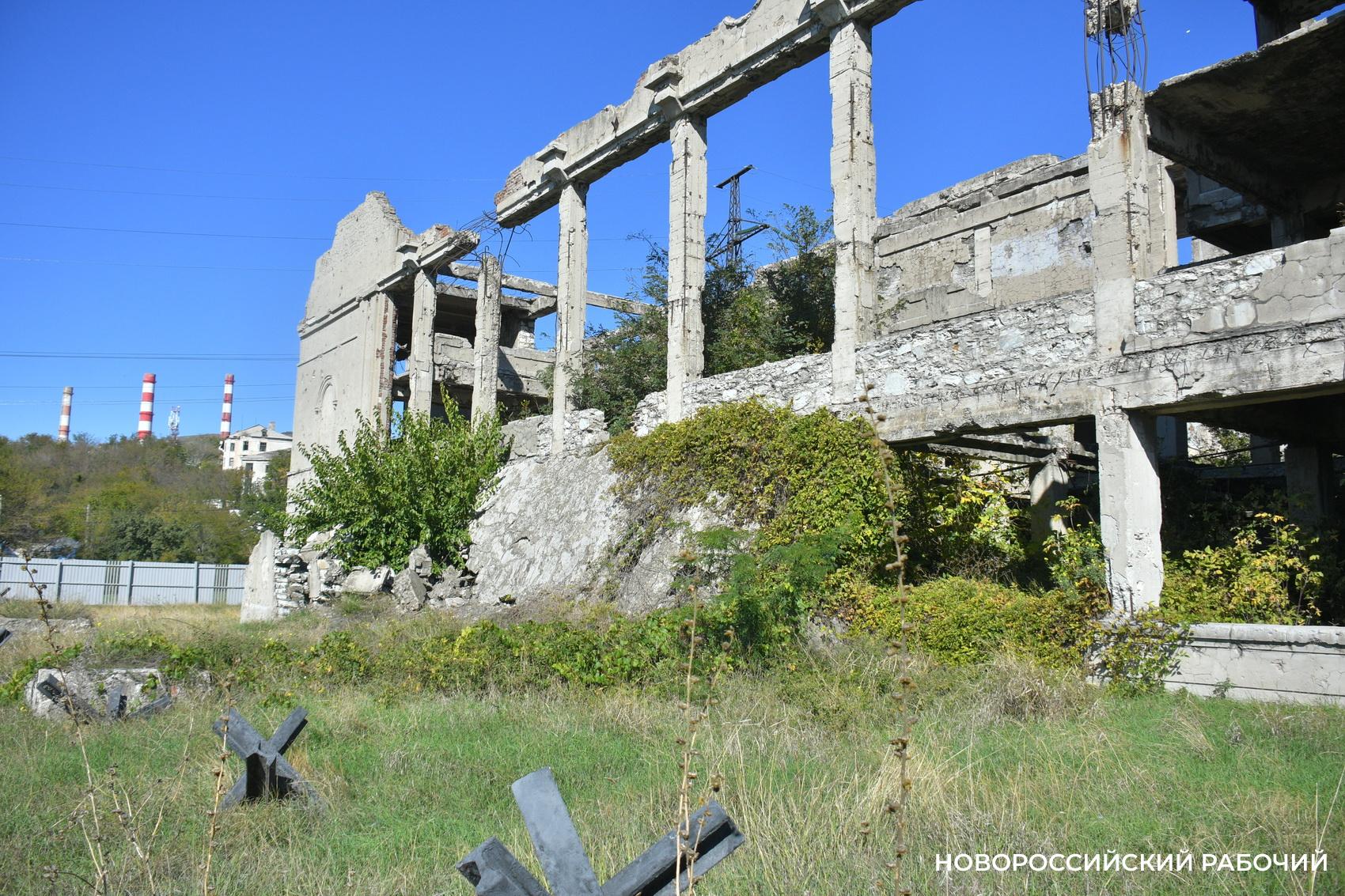 Увидит ли новороссийский Дворец Цементников новую жизнь?