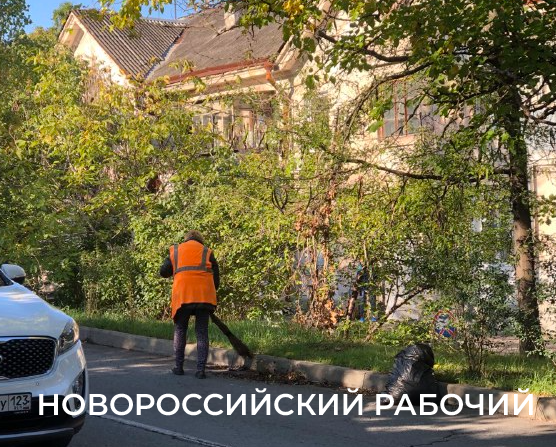 В Новороссийске глава города поднял зарплату дворникам и дорожным работникам