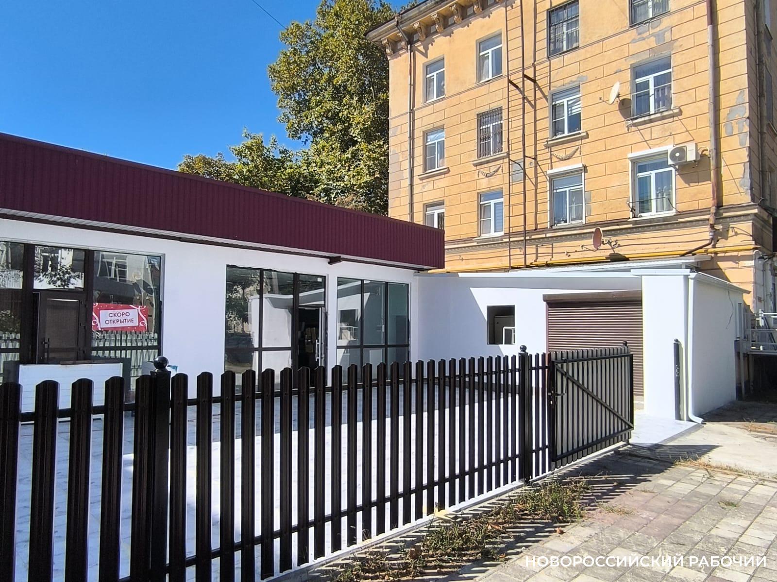 Жители исторического центра Новороссийска боятся открытия столовой прямо под домом