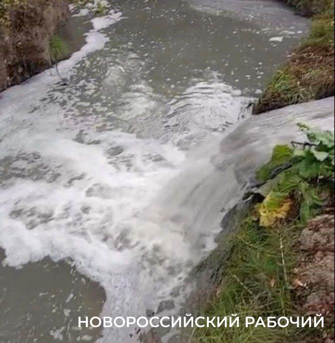 В пригороде Новороссийска на очистных заменили оборудование, но стоки опять грязные