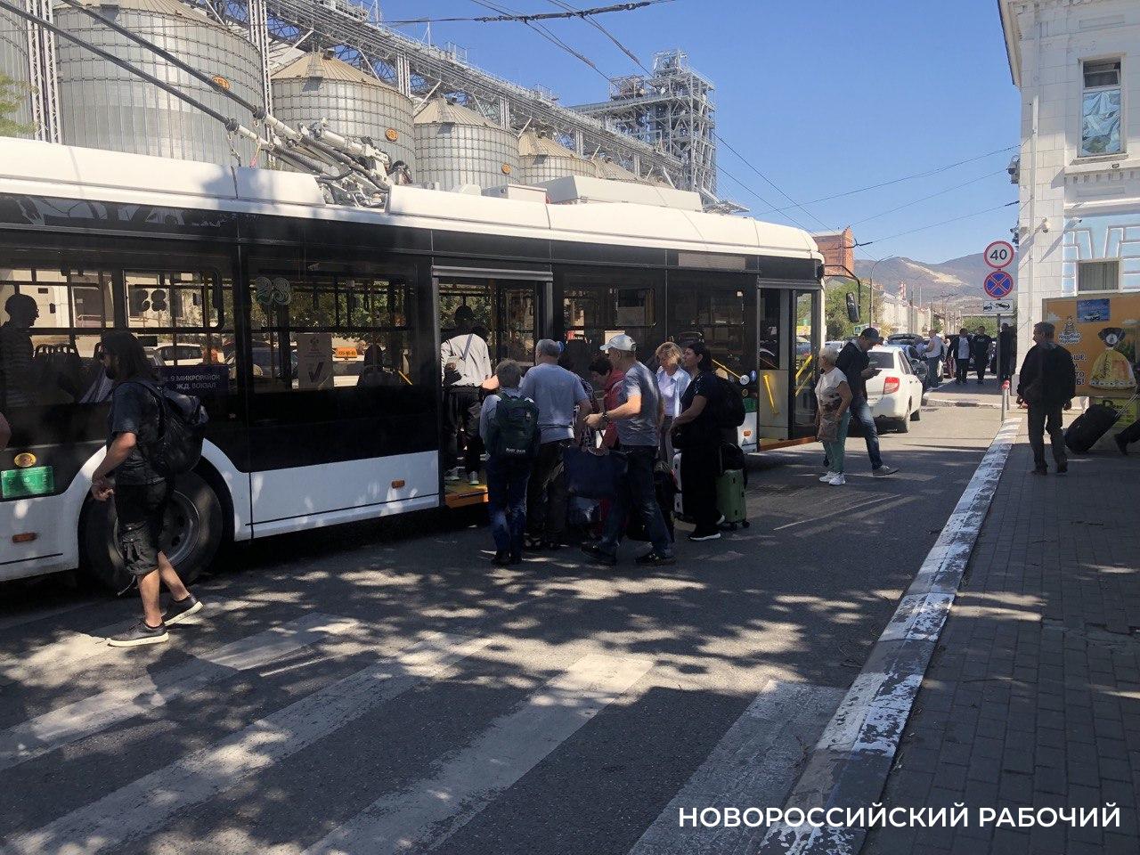 Стало известно, когда на ж\д вокзал Новороссийска запустят новый маршрут