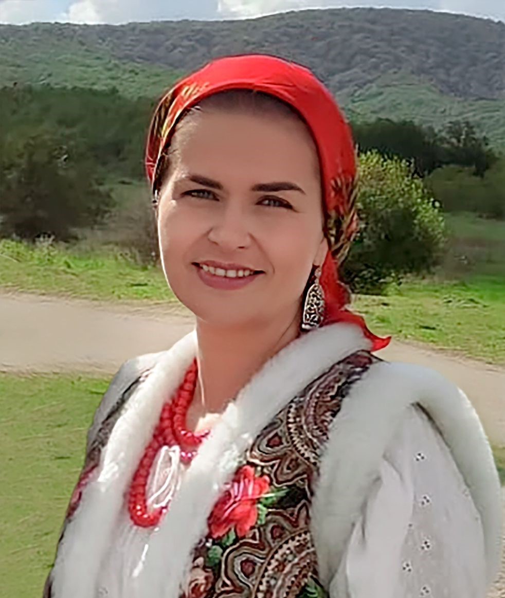 Виктория Кармалюк, потомок основателей станицы Раевской, активистка и краевед  выдвинута на премию главы города «Во благо Новороссийска»