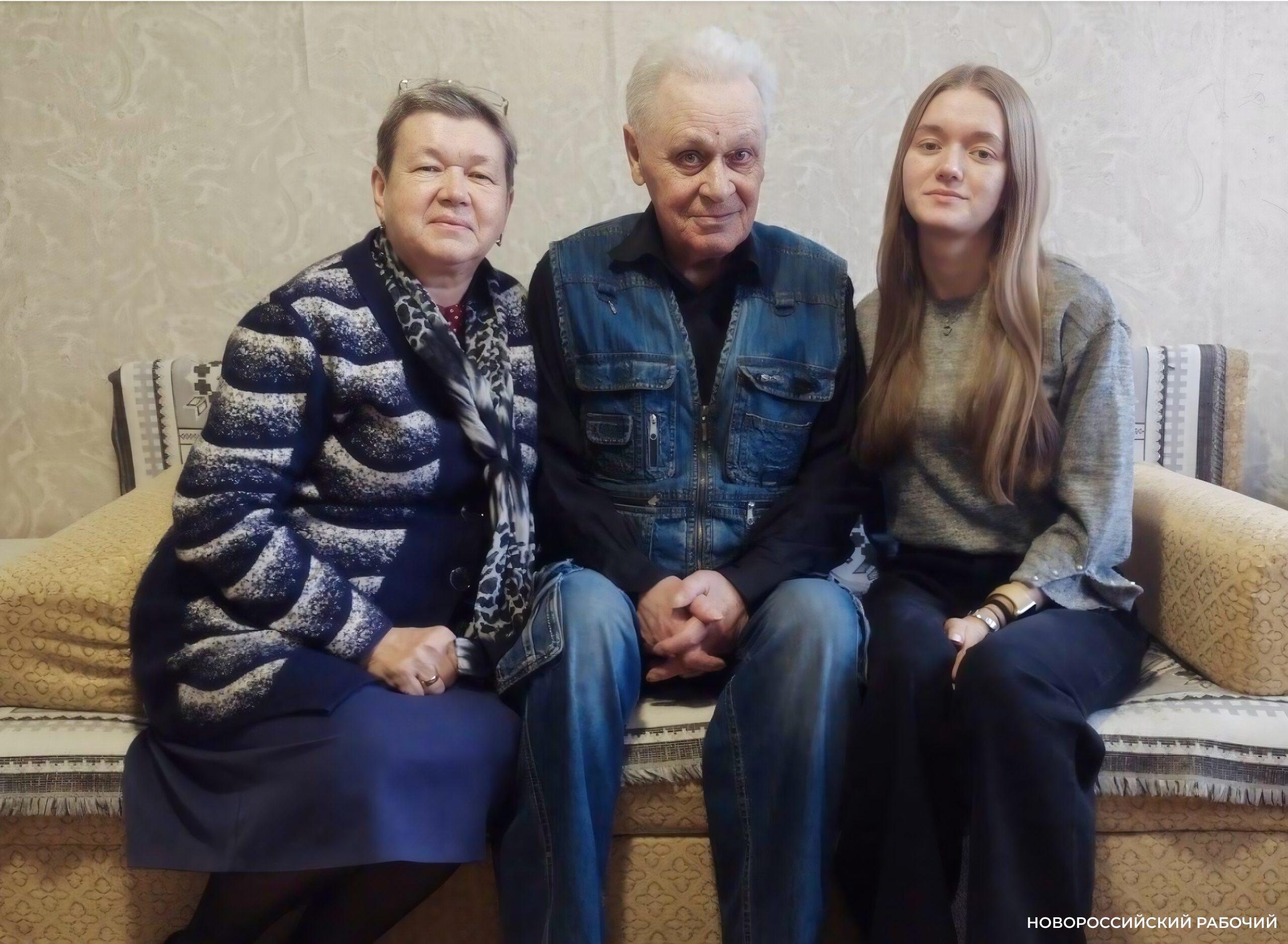 Новые родственники. В Новороссийске стариков берут в приемные семьи