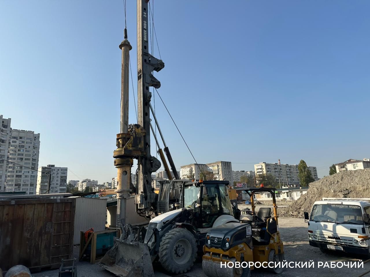 В Новороссийске идет строительство ритейл-парка