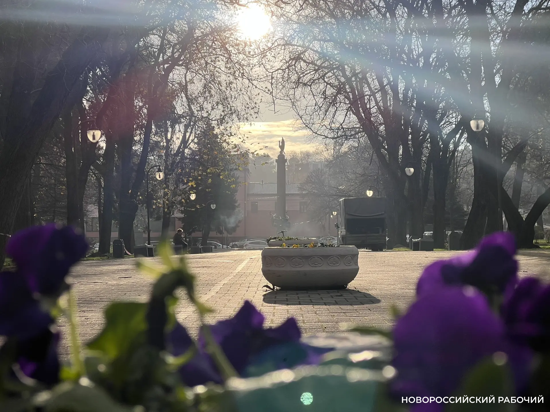 Советы дня на 25 декабря: о японском императоре, зимнем солнцестоянии и окончательном распаде Советского Союза