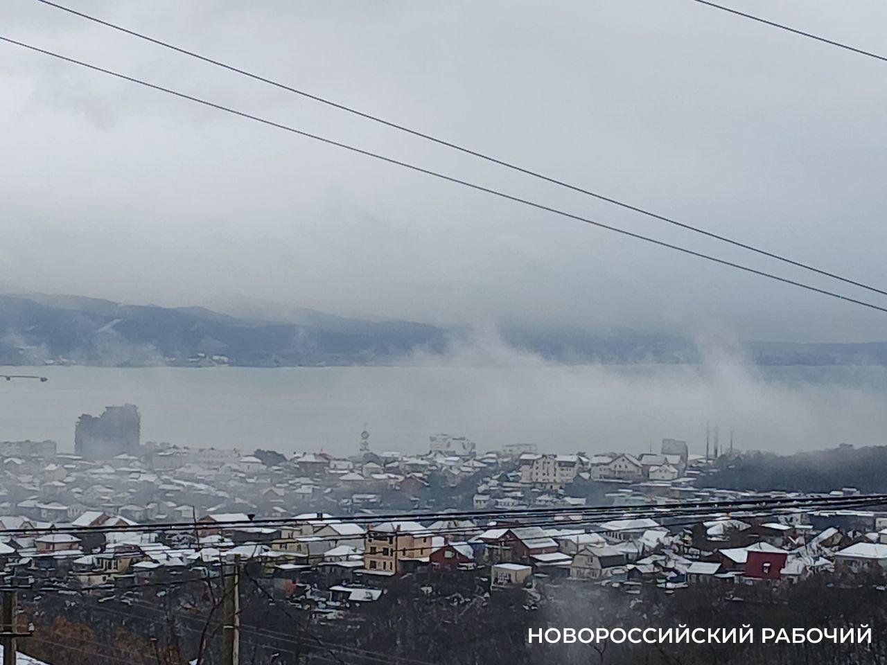 В Новороссийске парит море