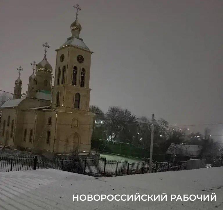 В Новороссийске выпал первый снег