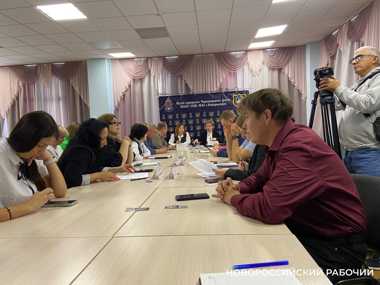 В Новороссийске создадут экспозицию об участниках СВО и обучат директоров школьных музеев