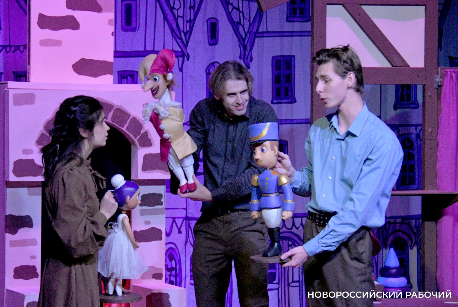 Какие спектакли новороссийские дети увидят на Новый год?