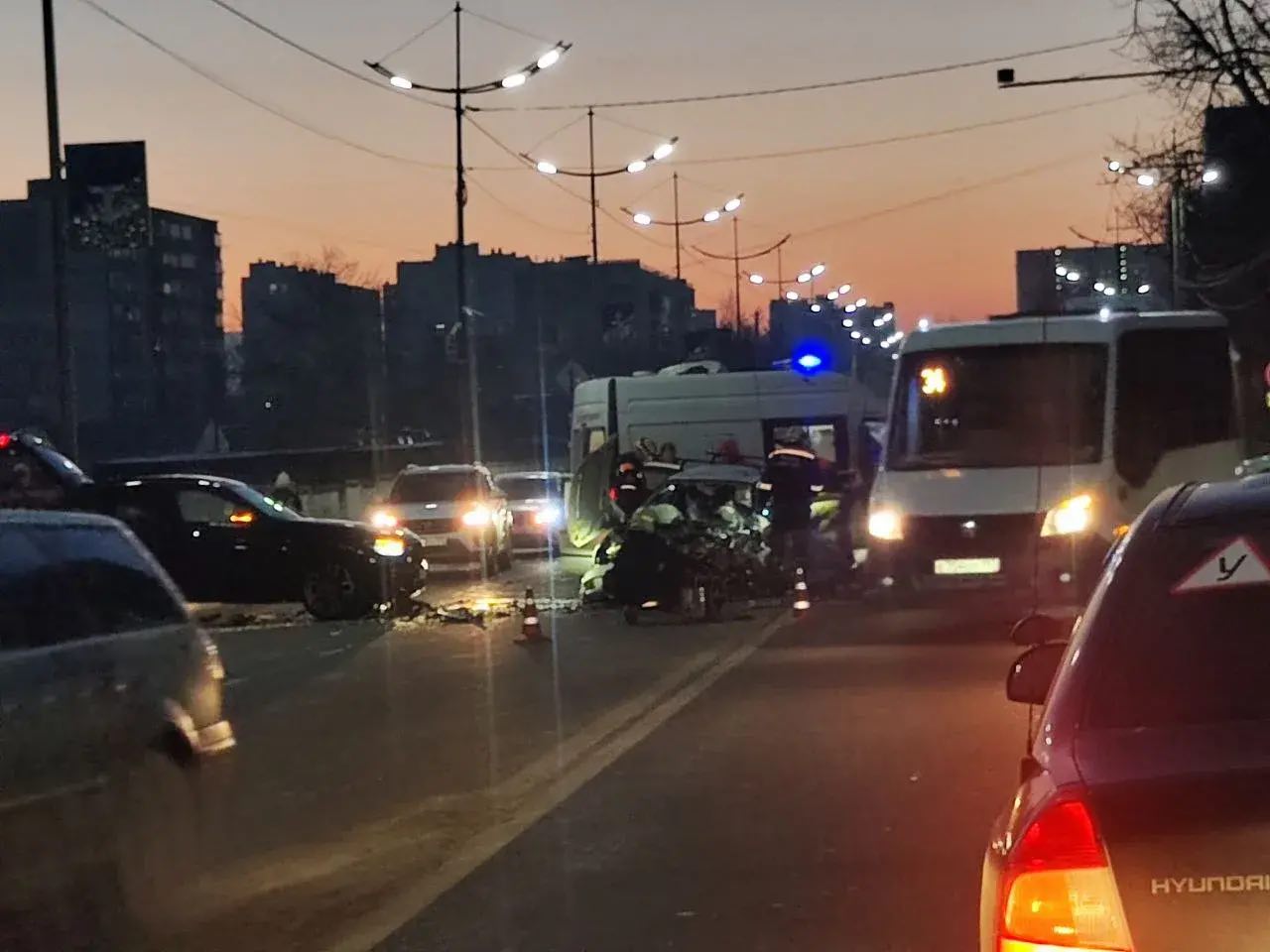 Утром в аварии пострадала новороссийская семья. Один человек погиб