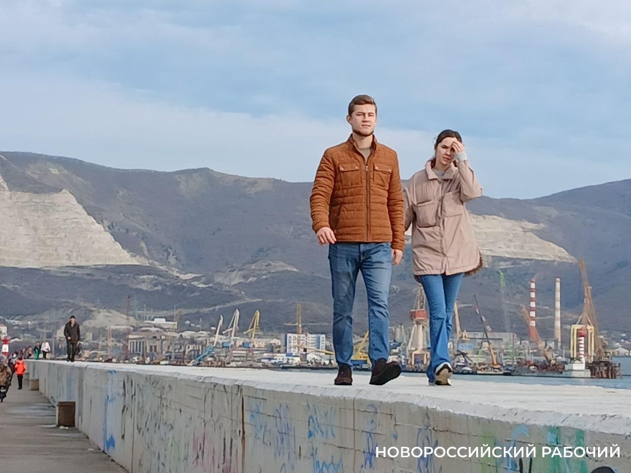 Больше 28 тысяч туристов приехали в Новороссийск в каникулы – погода не испугала