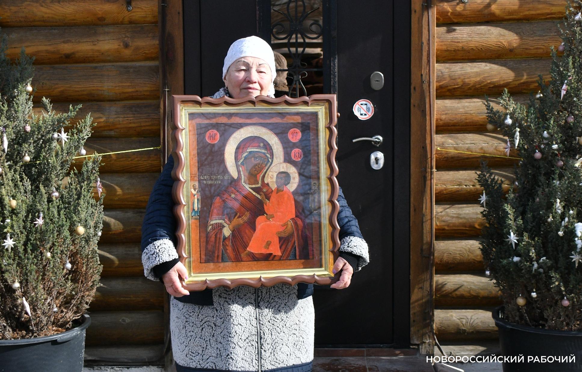 В Новороссийске храм назовут в честь подаренной старинной Тихвинской иконы Божией матери