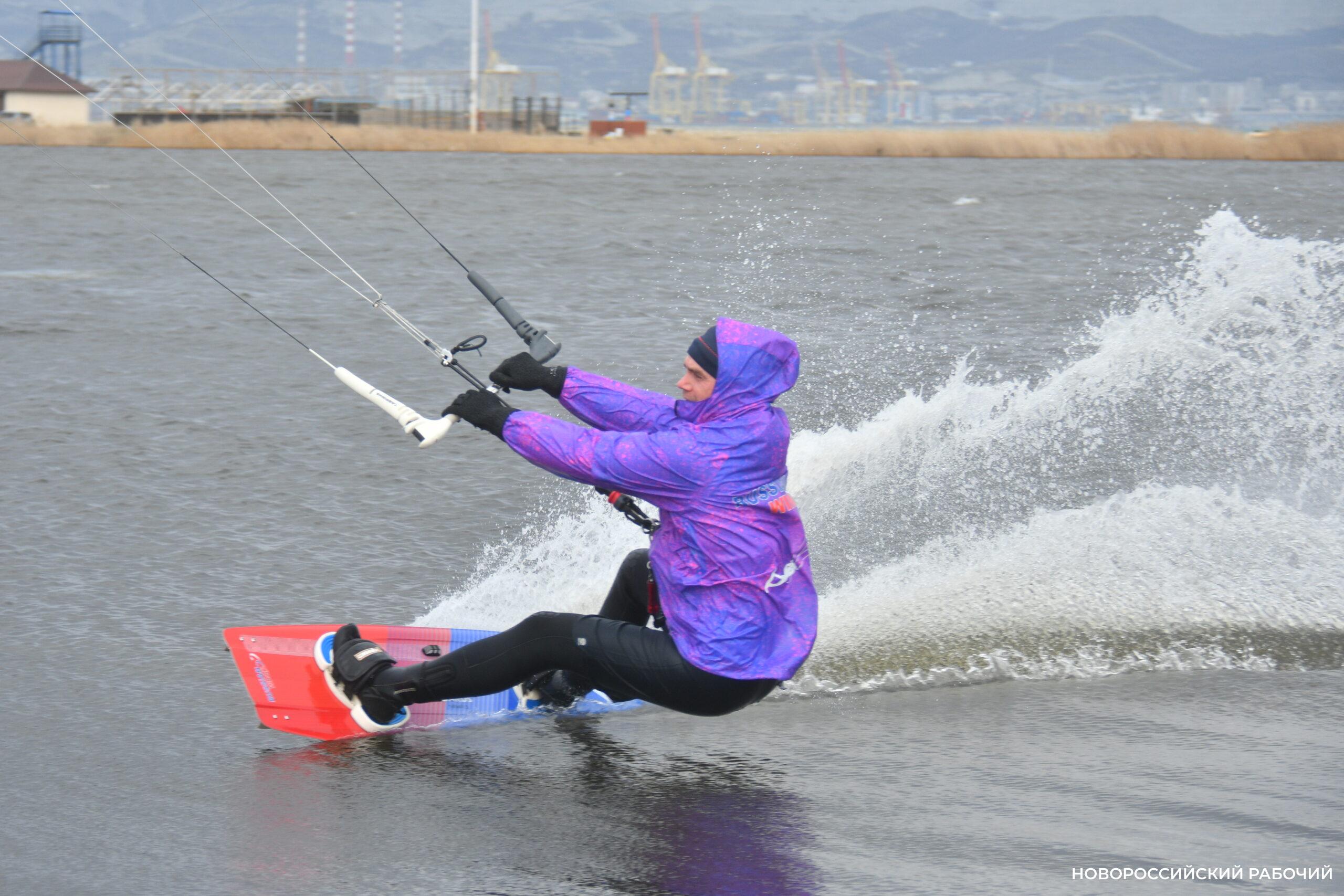 Море, парус и шторм. Новороссийск ждет усиления ветра. Фоторепортаж «НР»