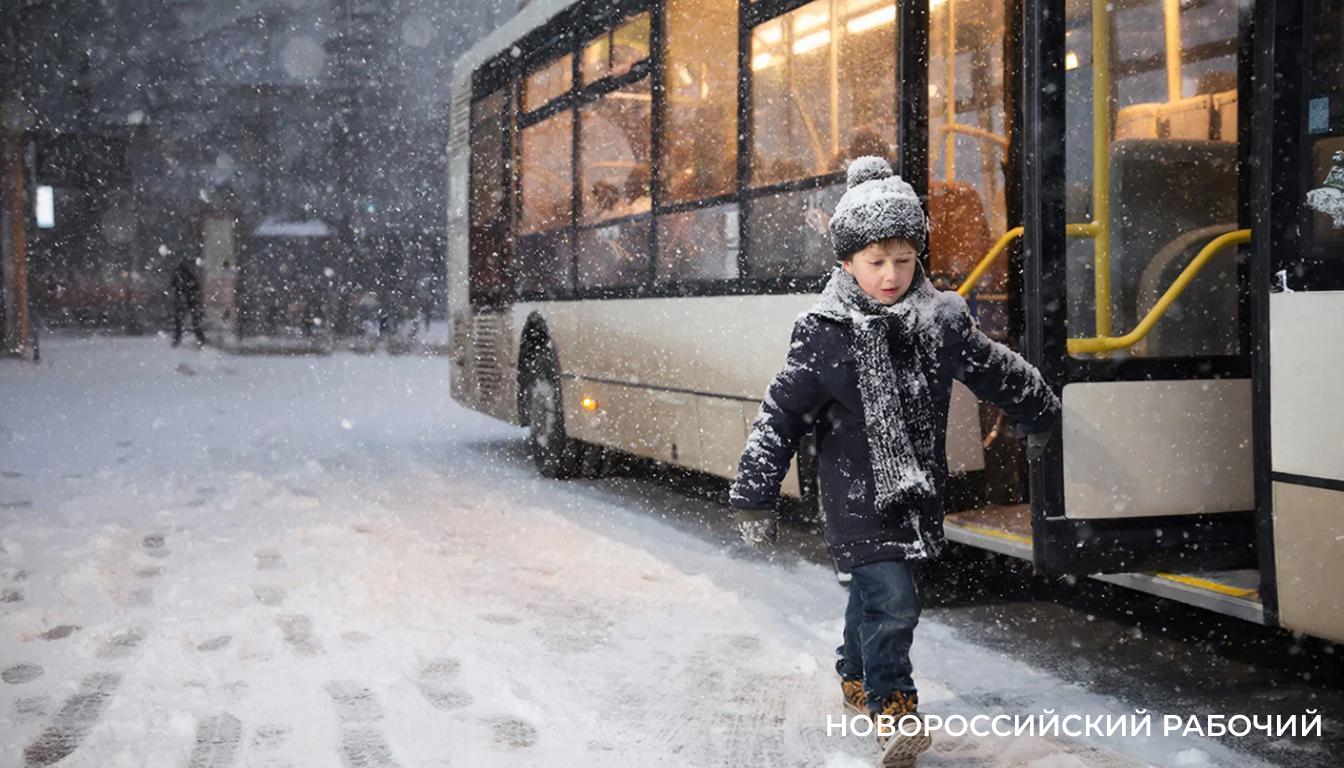В Новороссийске водитель не выпускал ребенка из автобуса