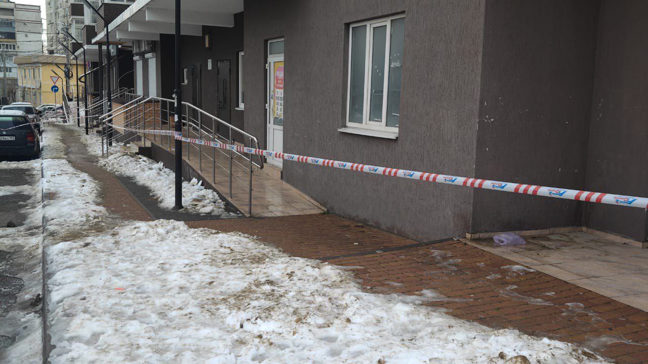 В Новороссийске снова упала сосулька на малыша