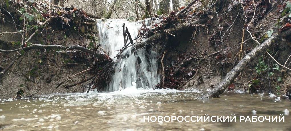 В Новороссийске с гор бегут чистейшие ручьи