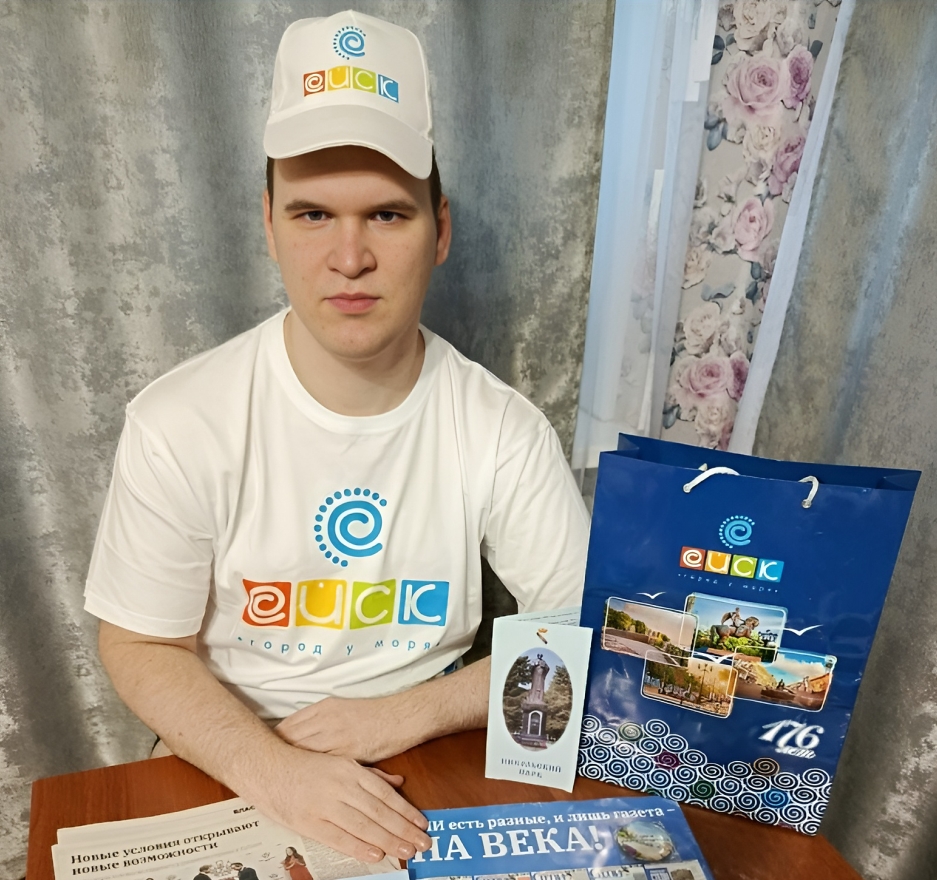 «Новороссийский рабочий» принял участие в создании частного музея гардеробщика из Великого Новгорода