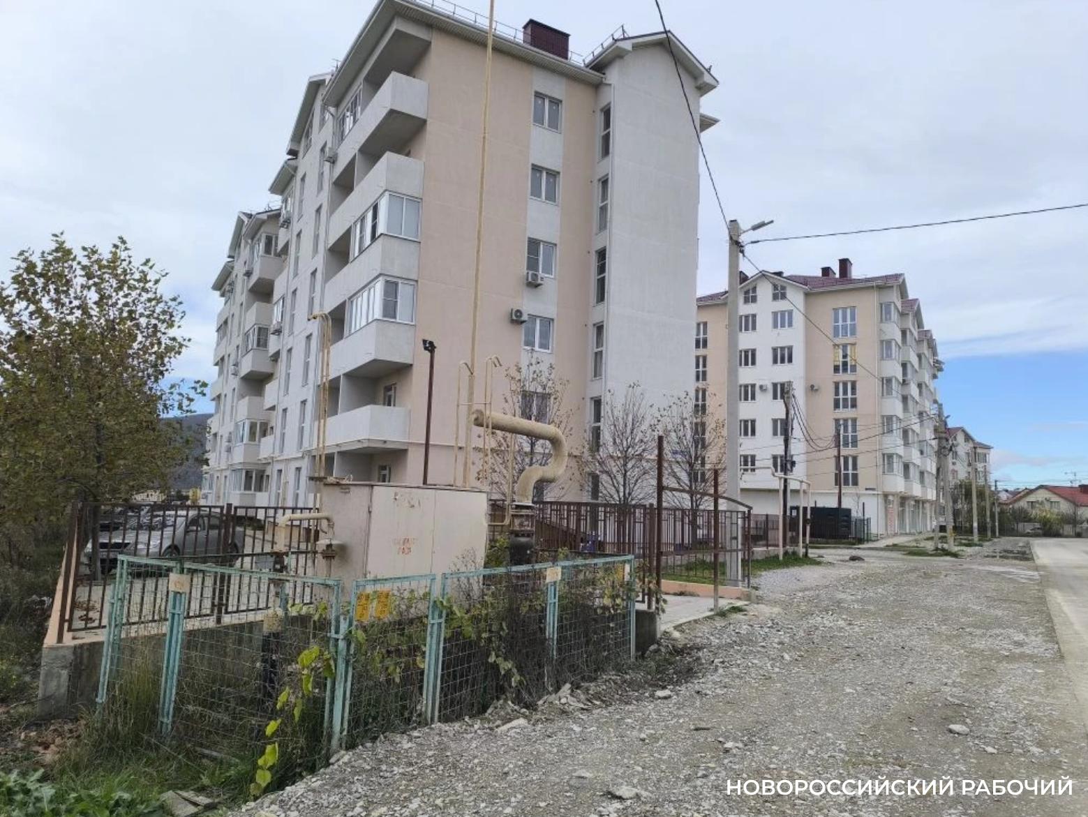 Благополучие сотен жителей ЖК в Новороссийске зависит от подписи застройщика