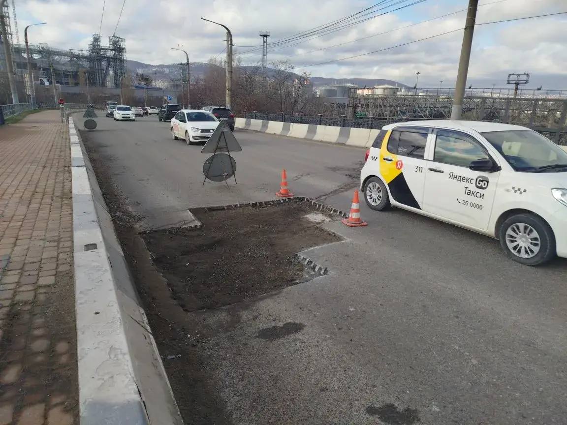 В Новороссийске сегодня активно ремонтируют ямы