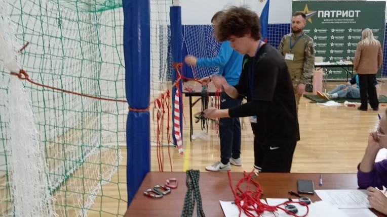 Школьники из Новороссийска победили на этапе всероссийском олимпиады по основам безопасности и защиты Родины