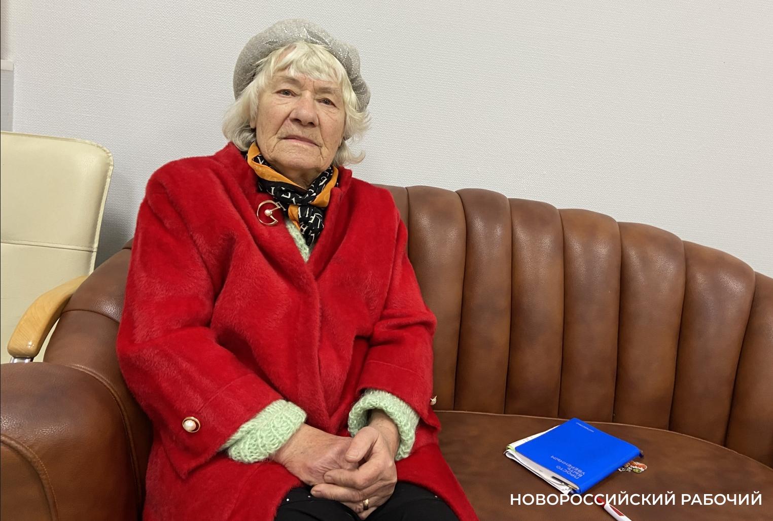 21 марта — Всемирный день поэзии. Автор стихов»Новороссийского вальса» влюблена в город-герой                     