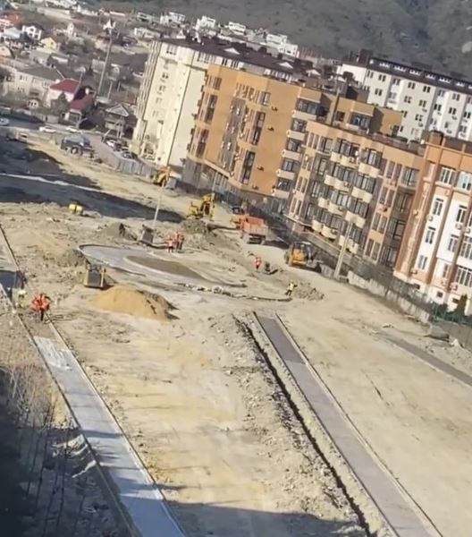 У бесхозного кабеля в пригороде Новороссийска нашелся хозяин, но в домах пропал свет