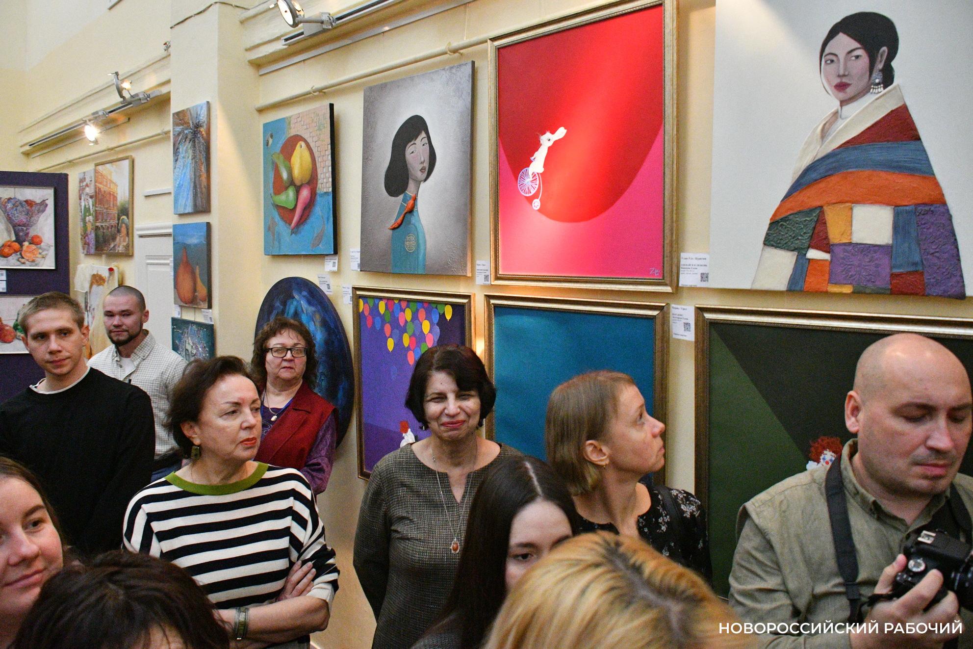 Новороссийск превращается в художественный порт