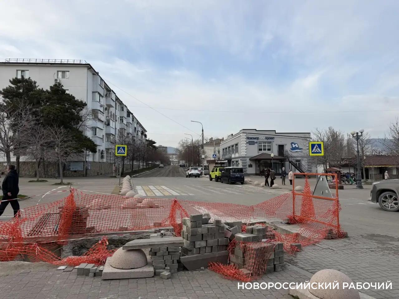 В Новороссийске в очередной раз «перелопатили» улицу Суворовскую