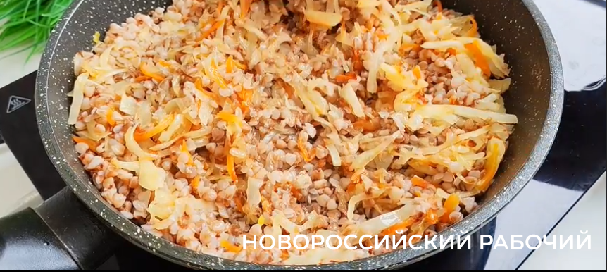 Гречка с капустой на сковороде – постный и бюджетный рецепт